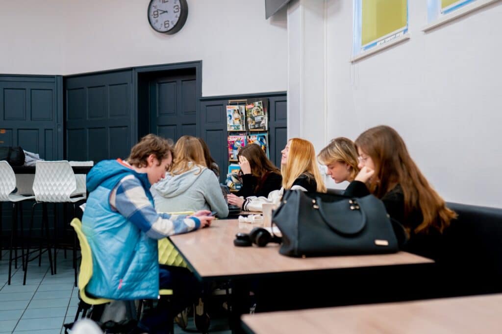 ensemble scolaire sacre coeur peronne amiens somme 17