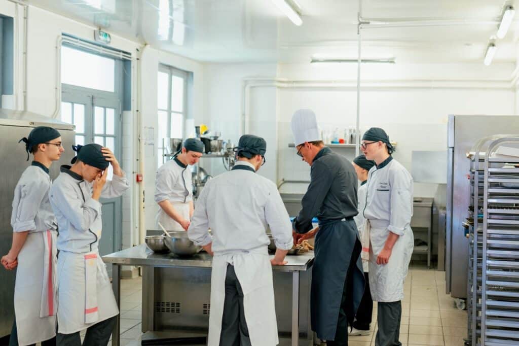 ensemble scolaire sacre coeur peronne amiens somme 68