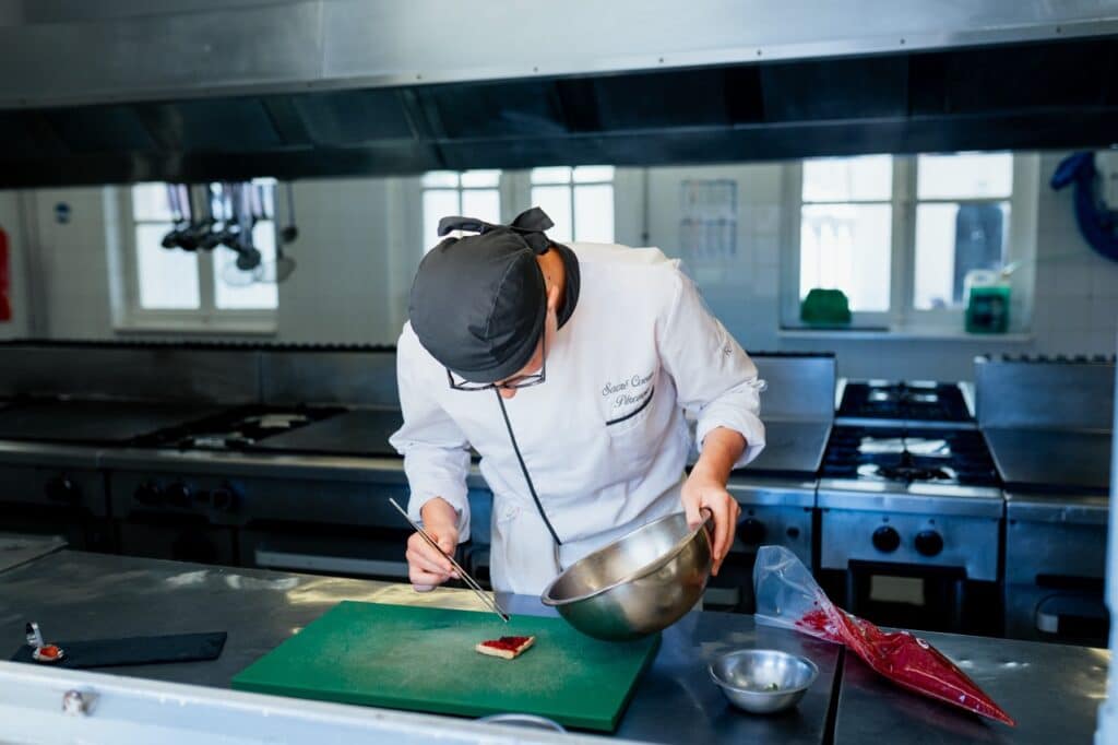ensemble scolaire sacre coeur peronne amiens somme 81
