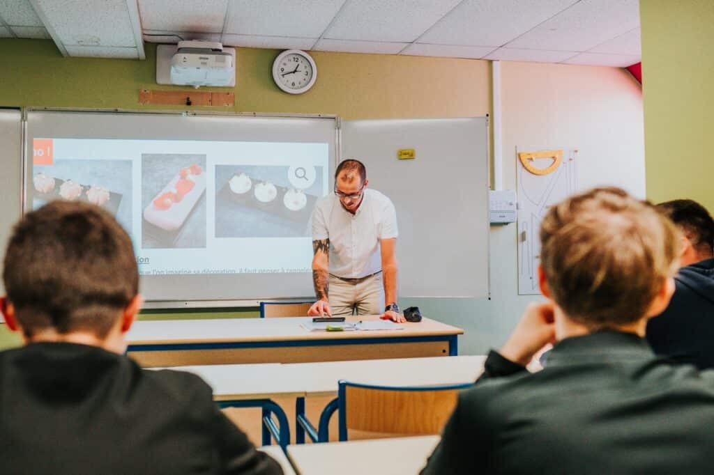 ensemble scolaire sacre coeur peronne amiens somme 89