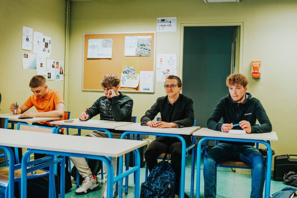 ensemble scolaire sacre coeur peronne amiens somme 90