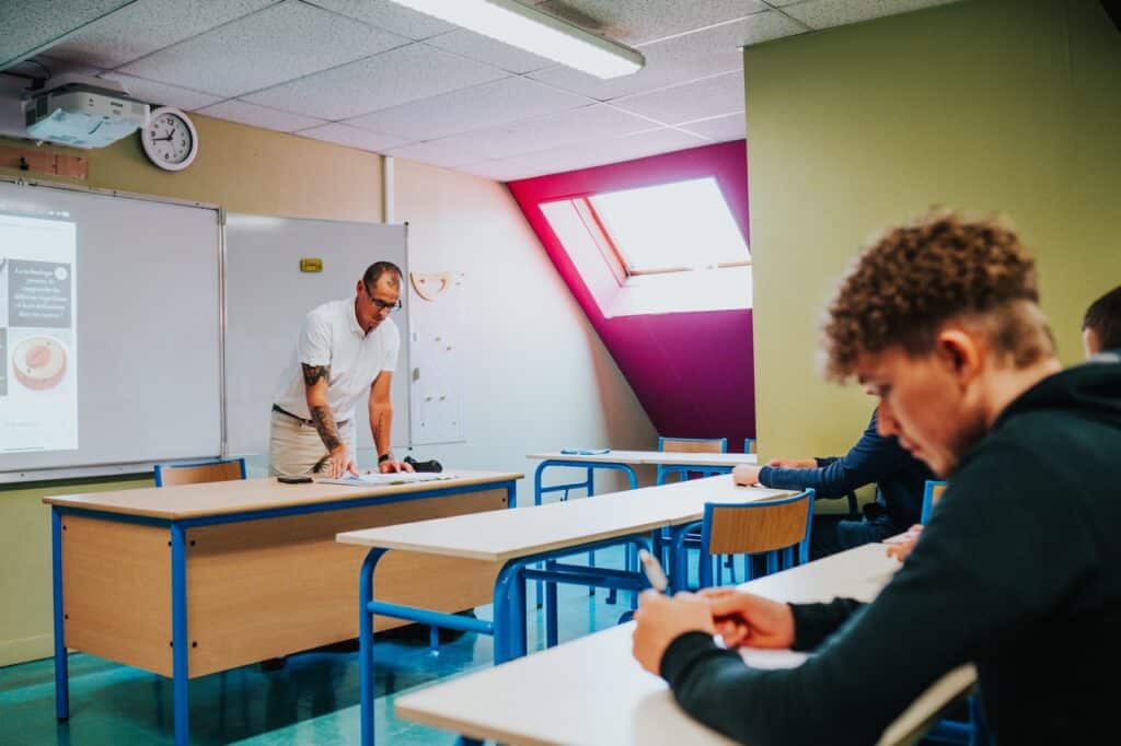 ensemble scolaire sacre coeur peronne amiens somme 91
